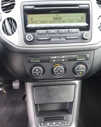 Volkswagen Tiguan cena 39500 przebieg: 136151, rok produkcji 2009 z Garwolin małe 497
